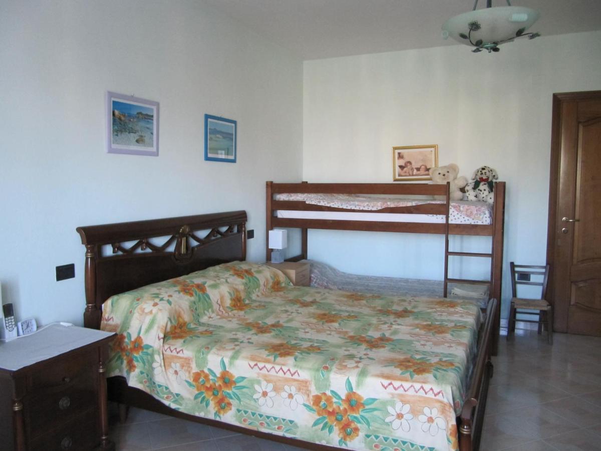 Bed and Breakfast Il Portico Uras Exterior foto